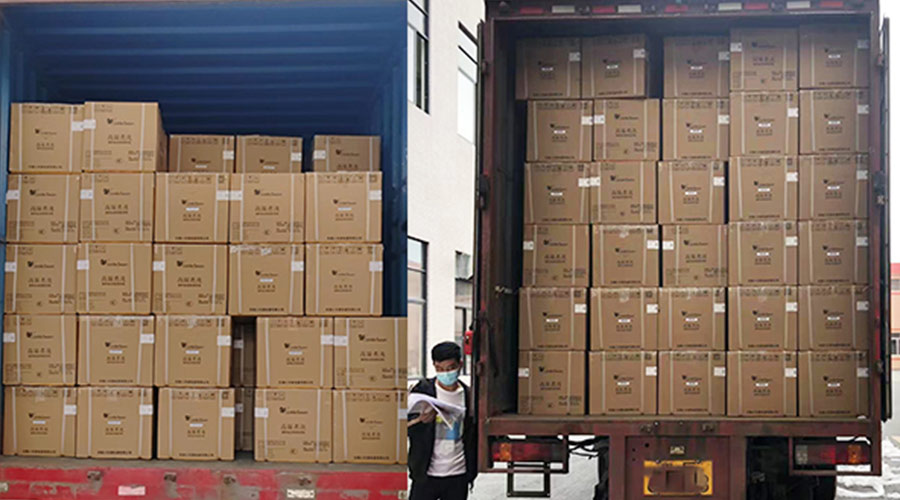 集裝箱裝柜進(jìn)行時(shí)！金環(huán)電器客戶迷你洗衣機(jī)順利發(fā)貨！